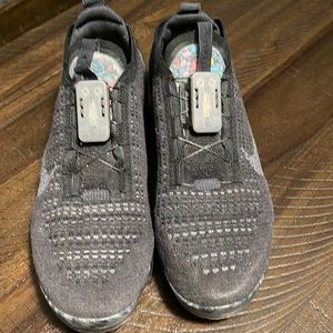 Nike Vapormax sz 91/2 mens excellent condition! Must go sale make an offer shoes